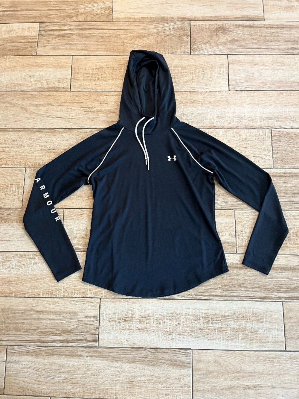 Womens Under Armour Black Lightweight Hoodie - M